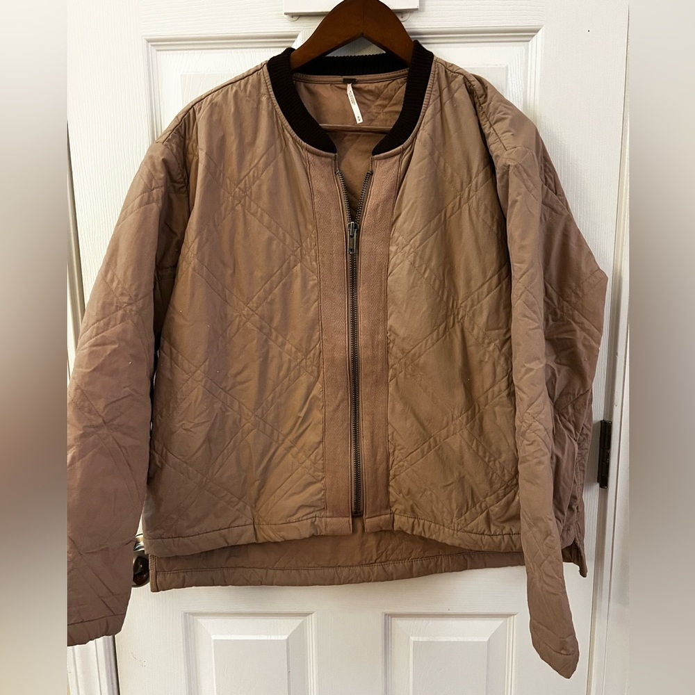 FREE PEOPLE SOMEWHERE IN A WONDERLAND QUILTED JACKET SIZE MEDIUM